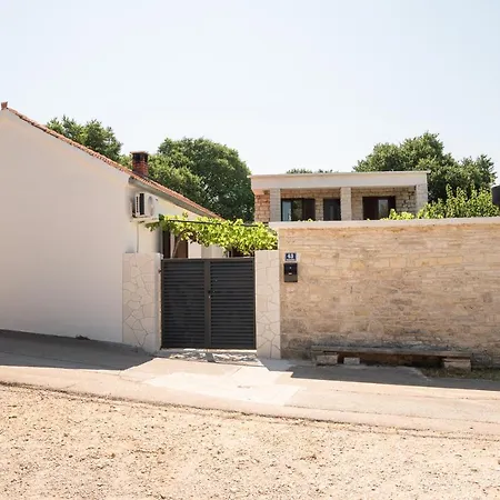 Ferienhaus Kuca Za Odmor Kameni Dvori *