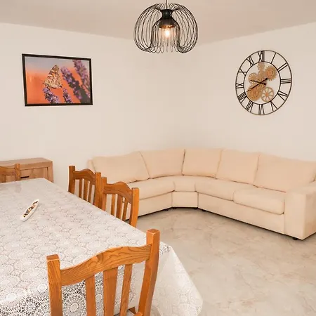 Kuca Za Odmor Kameni Dvori *