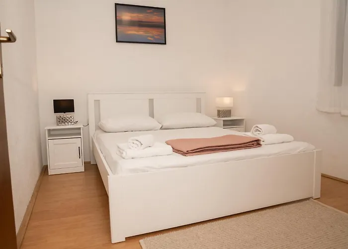 Kuca Za Odmor Kameni Dvori Дом отдыха Задар