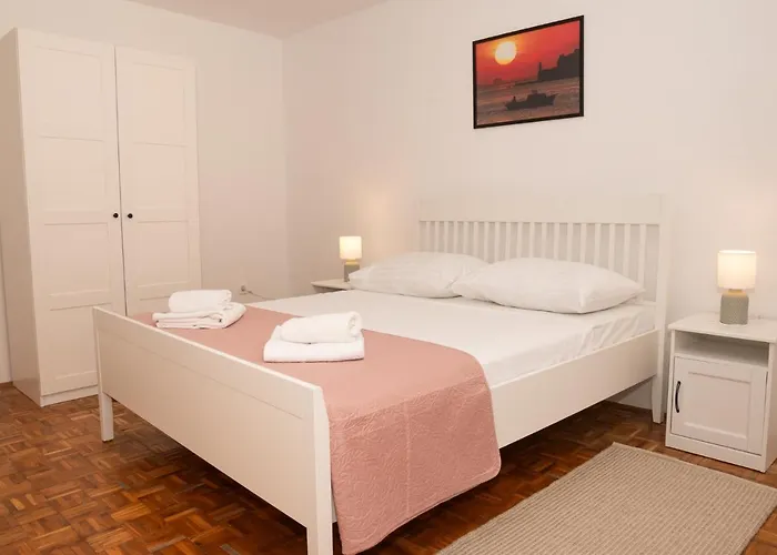 Kuca Za Odmor Kameni Dvori Дом отдыха